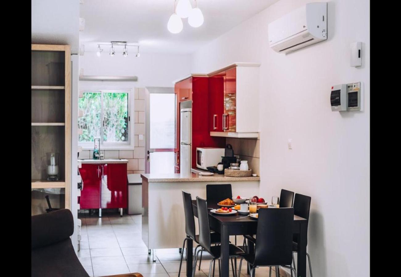 H&O Royal Townhouse In Center Paphos Apartment Ngoại thất bức ảnh