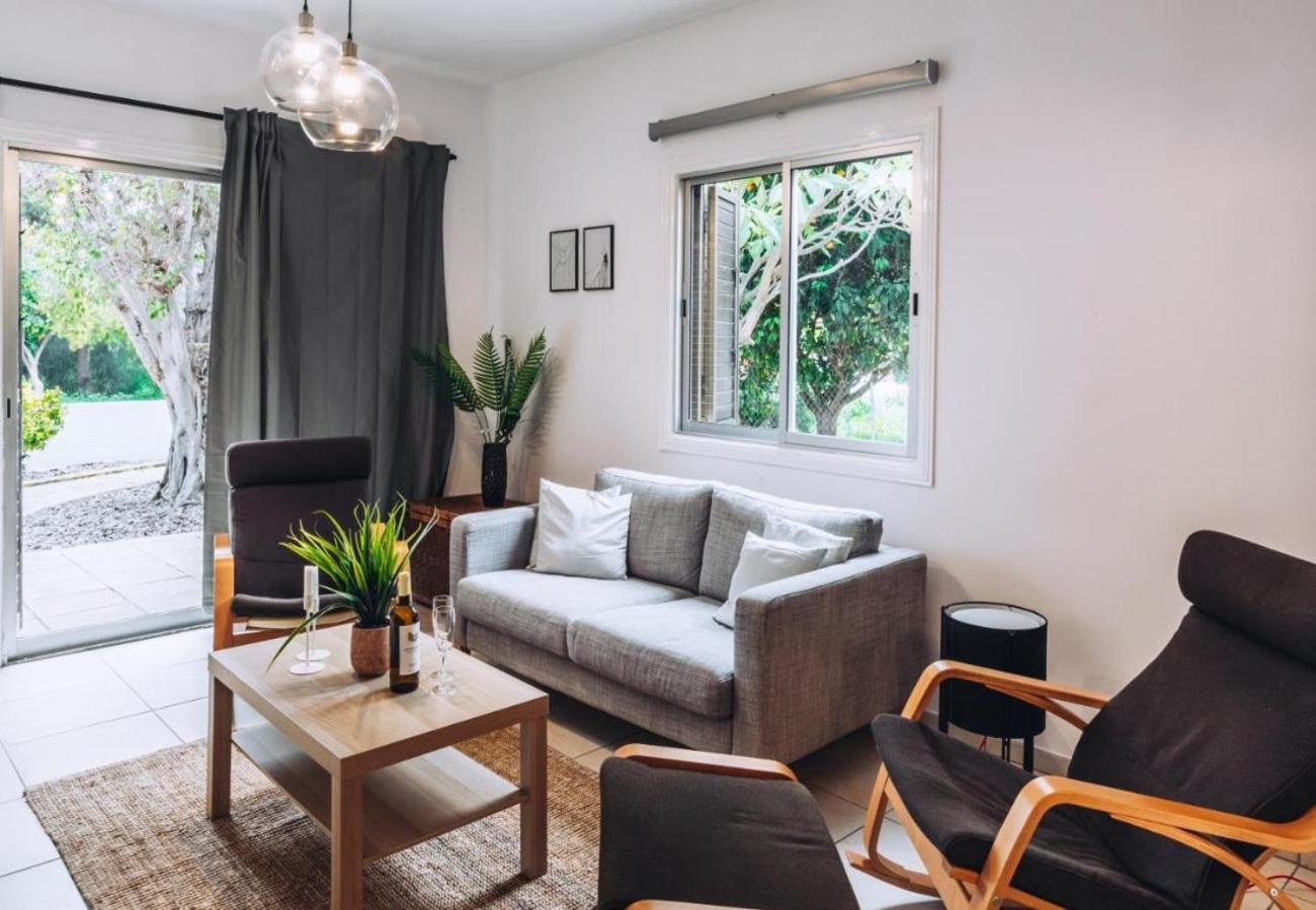H&O Royal Townhouse In Center Paphos Apartment Ngoại thất bức ảnh
